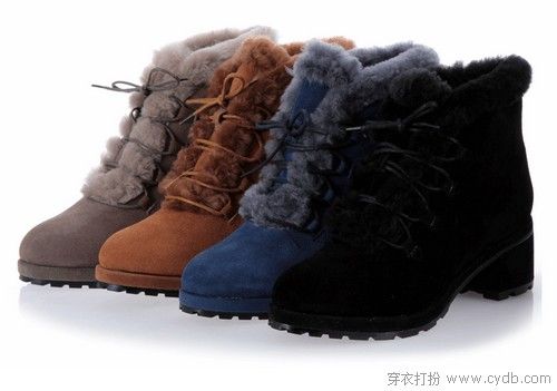 裘轻披白毳 靴暖蹋乌毡
